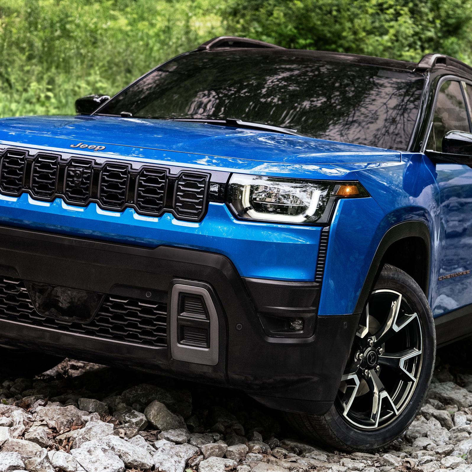 Jeep Cherokee - front